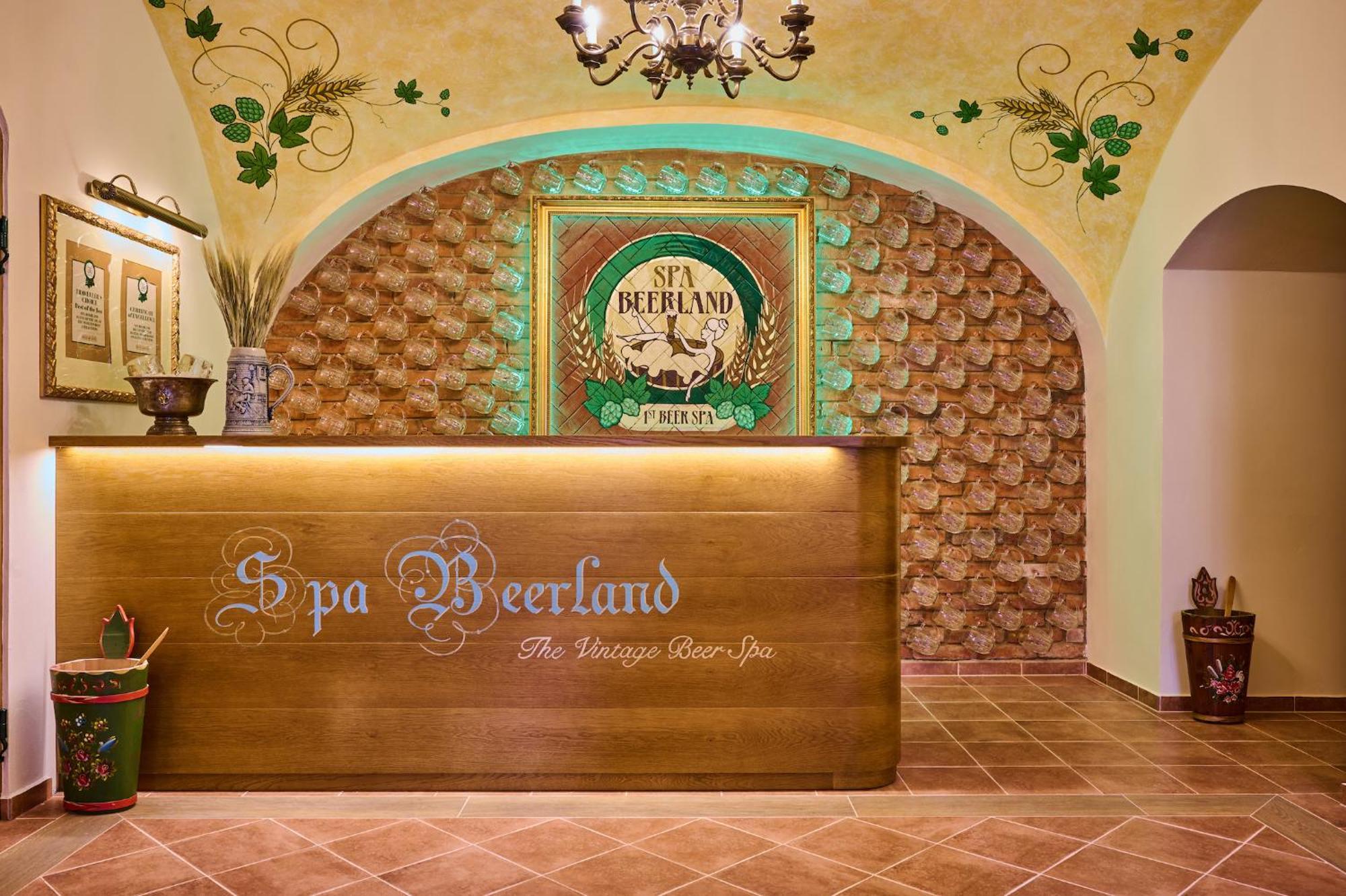 Spa Beerland - At The Golden Lamb Bed & Breakfast Plzen Exterior photo